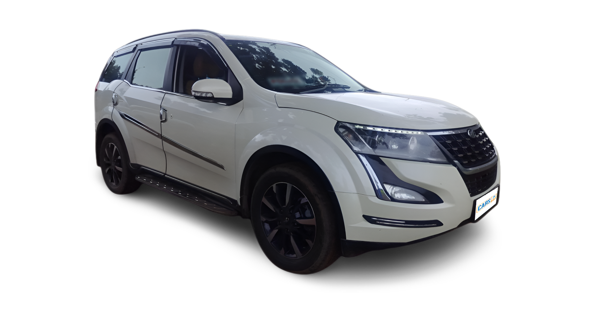 Mahindra XUV500-img